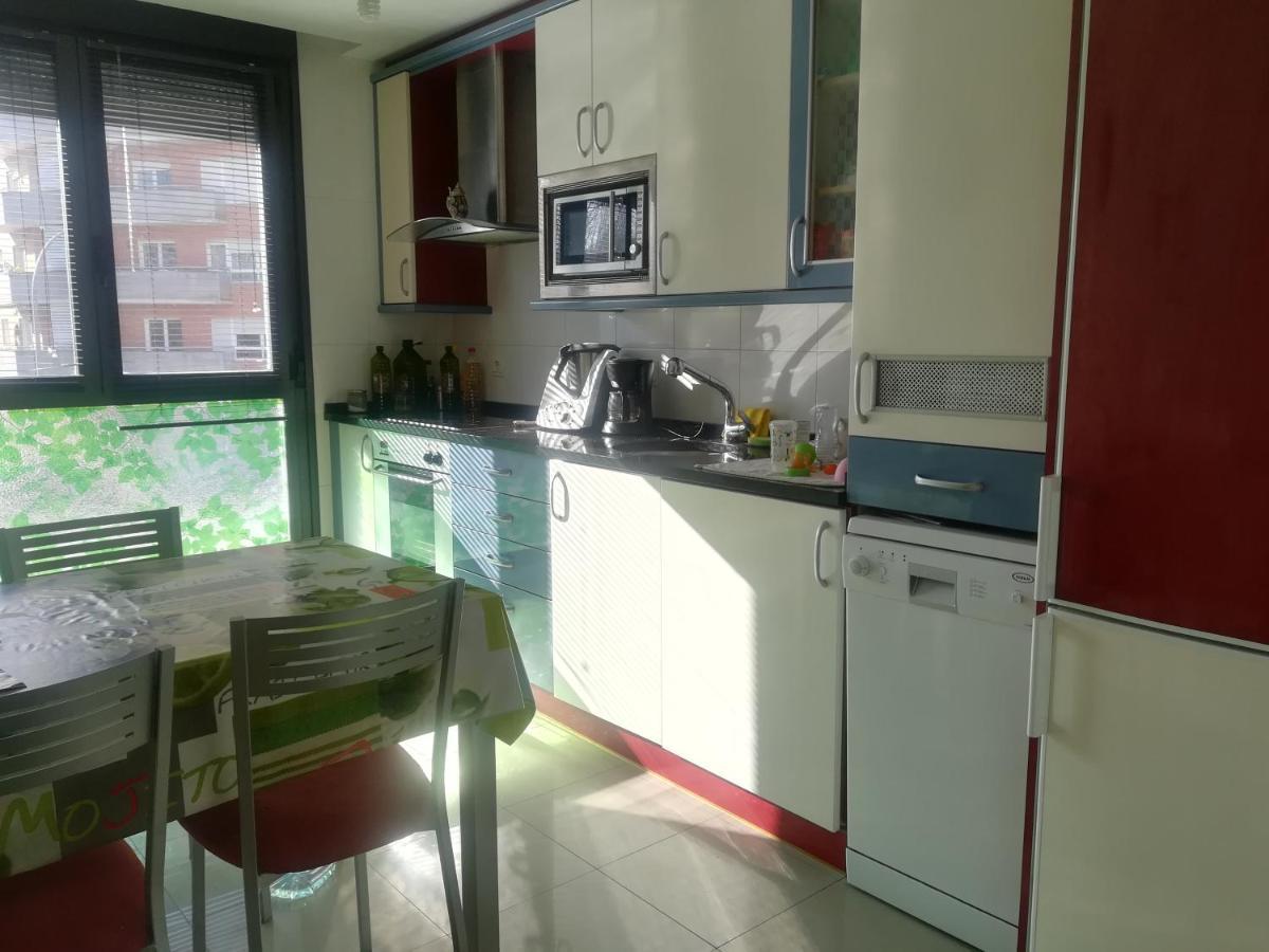 La Terraza De Zahara Apartment Pamplona Bagian luar foto