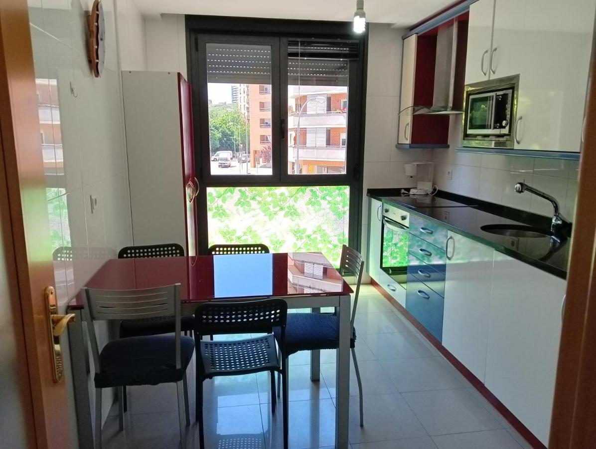 La Terraza De Zahara Apartment Pamplona Bagian luar foto